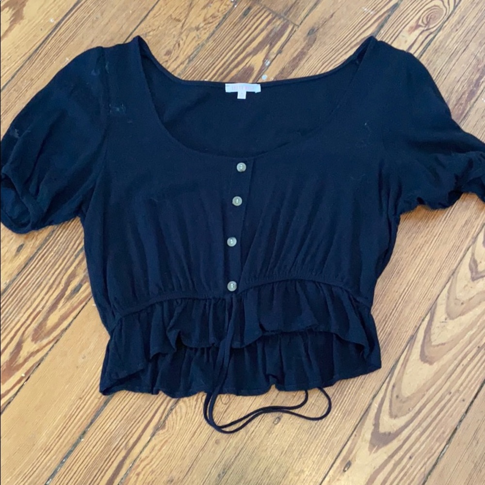 Black, cropped short sleeve top